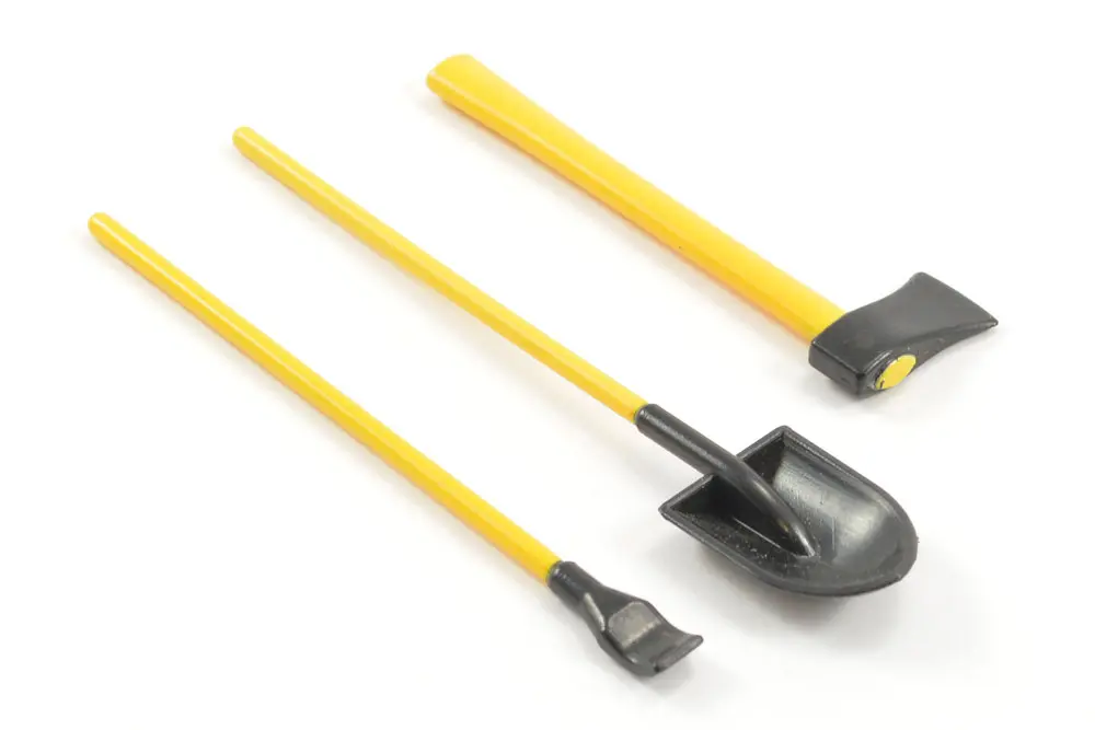 Fastrax 3-Piece Painted Hand Tools Shovel/Axe/Pry Bar – view 2